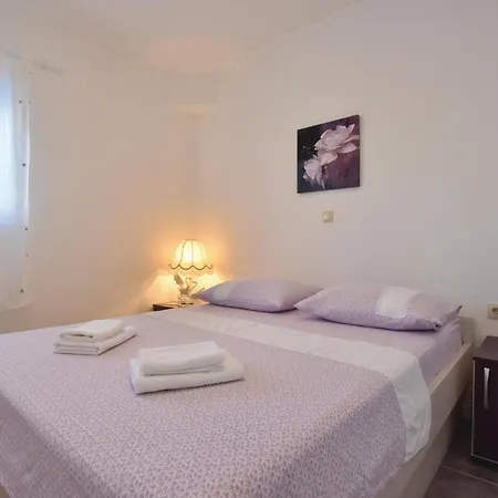 아파트 One-Bedroom Apartment In Podstrana 포드스트라나